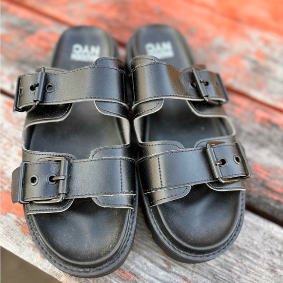 STEVE MADDEN NYC Lug Sole Two Band Sandals - Picture 8 of 10